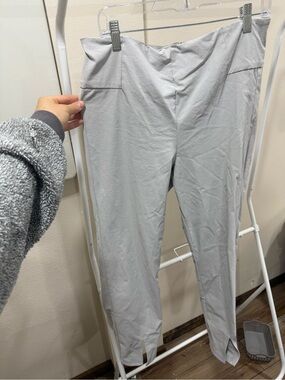 Athleta Women’s Gray Slim Ankle Slit Pant Zipper Closure